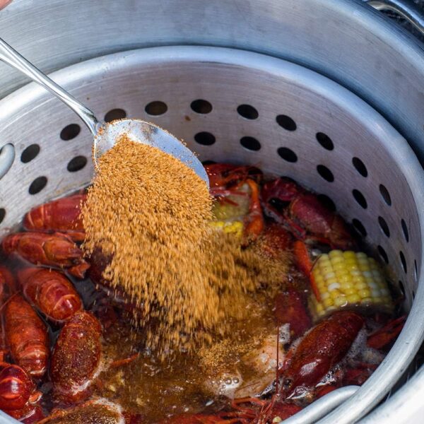 Zatarains Pre-Seasoned Crab and Shrimp Boil 72 Ounce - Image 3
